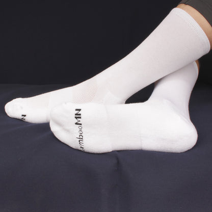 Men'S Rayon from Bamboo Fiber Antibacterial Ultra Breathable Wicking Supported Toe and Heel Crew Socks - White - 4 Pairs